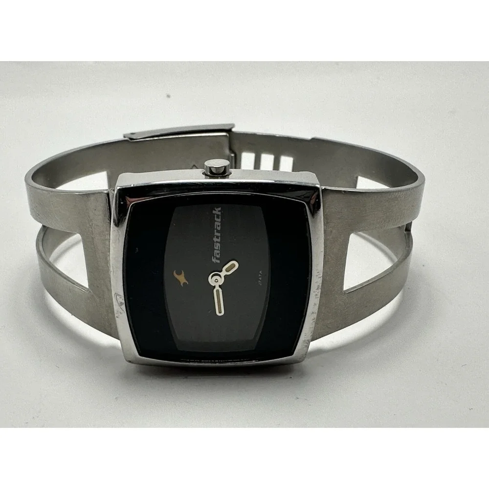 Fastrack Ladies Watch‎ J747A 2392SAB New Battery 26MM 6.25